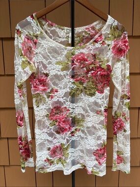 KIRRA | Y2K Floral Stretch Sheer Lace Romantic Boho Chic Victorian Top | Size M